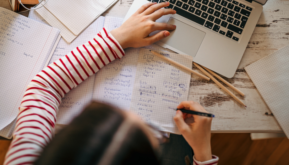 ¿Cómo regular el uso de la IA en la realización de tareas y evaluaciones?